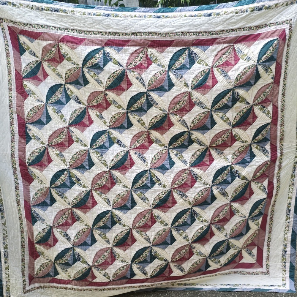 Vintage Handmade Grandmothers Fan‎ Quilt 78 x 76 Inches